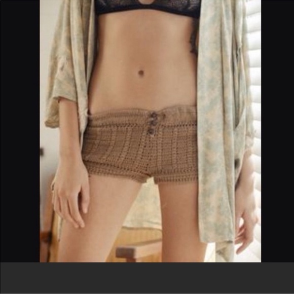 Spell Vintage Smokey Joe White Crochet Women Shorts - Picture 2 of 5